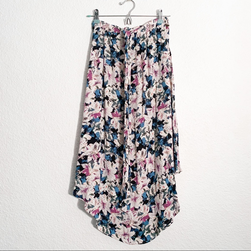 O’neill skirt size medium! Perfect condition.
